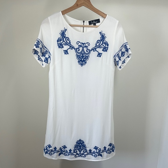 Lulus Tale to Tell Blue and Ivory Embroidered Shift Dress women’s small - Picture 2 of 12